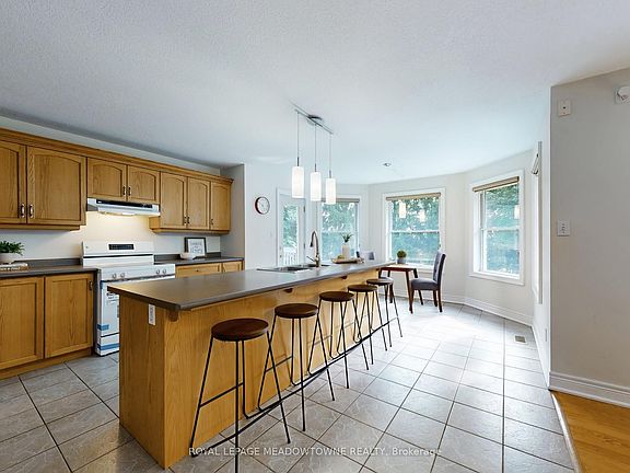 4th image of 4958 Wellington Rd #125