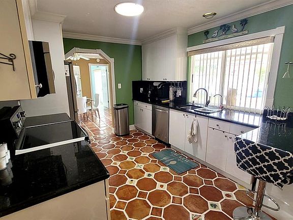 2nd image of 1283 Larch Way