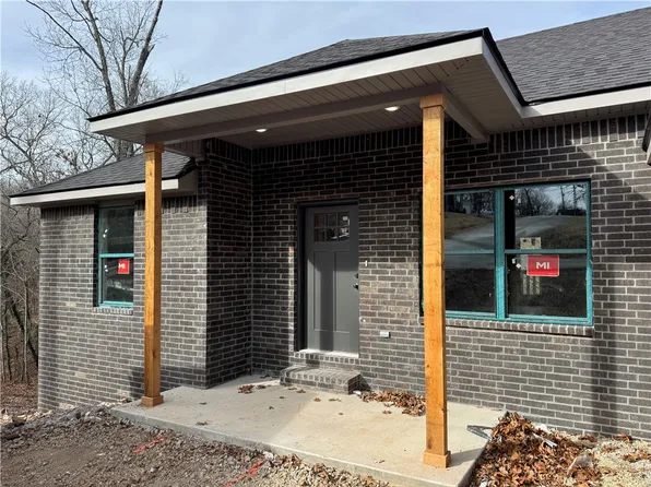 9 Richmond Ln, Bella Vista, AR 72714