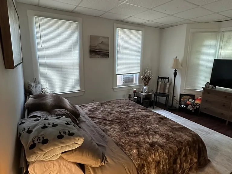 190 Common St #4 — Photo 6