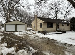 208 36th Ave SE, Rochester, MN 55904