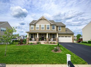 24 Furlong Rd, Douglassville, PA 19518