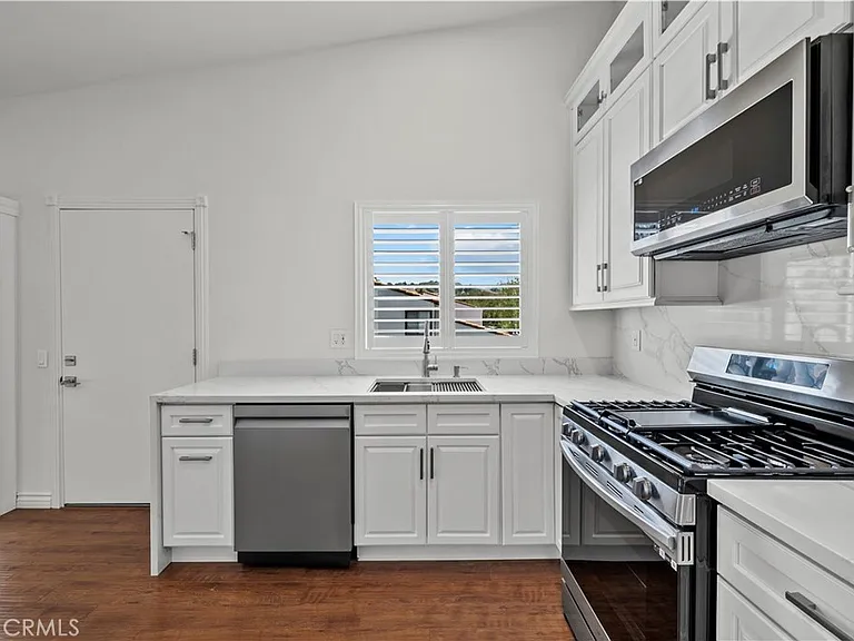 1631 Charterwood Ct — Photo 14