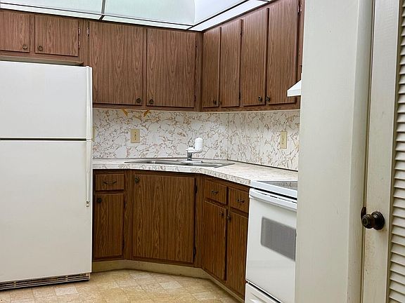 5th image of 639 W Oakland Park Boulevard #207d