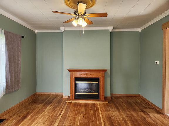 Electric fireplace