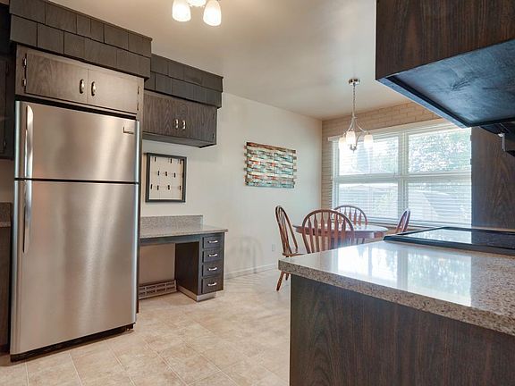 3rd image of 307 Mesabi Dr