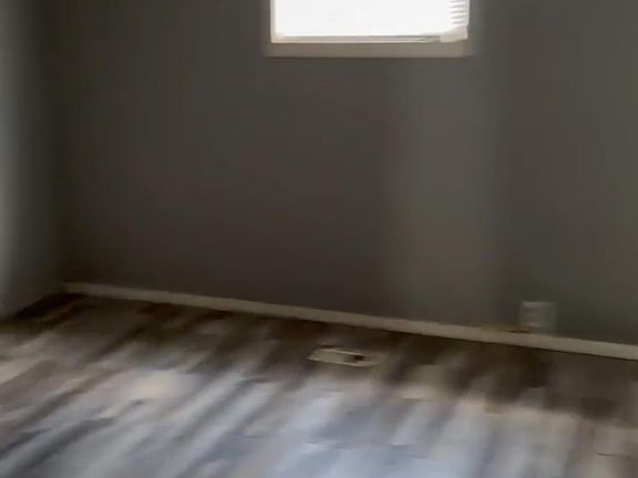 4th image of 2512 Fairview Rd