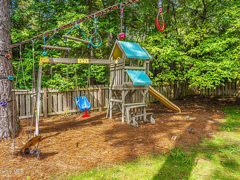 2 Sassafras Ln — Photo 46