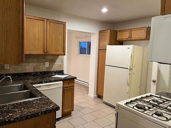 3rd image of 27220 Lawnwood St
