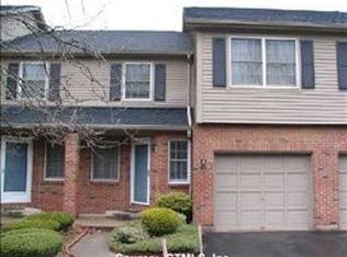 31 Crown Rdg, Newington, CT 06111