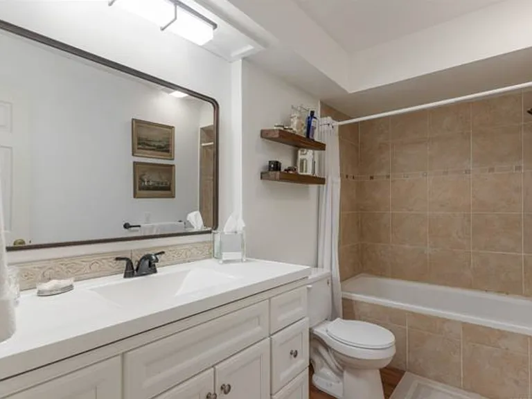 Bathroom on top floor