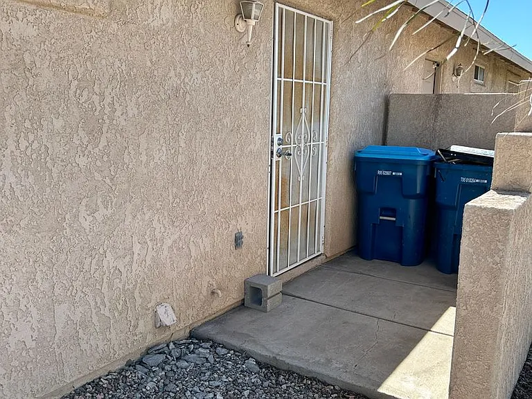 2139 Moyo Dr — Photo 19