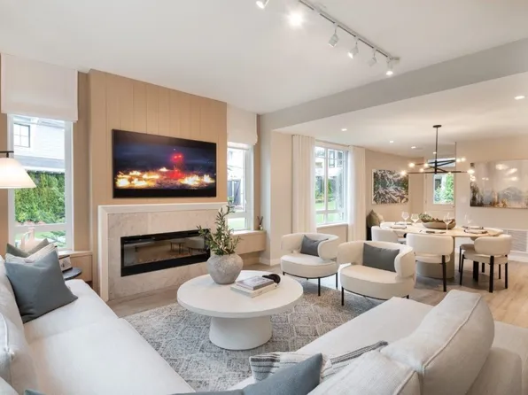 1331 Wellon St #200, Coquitlam, BC V3E 0V3