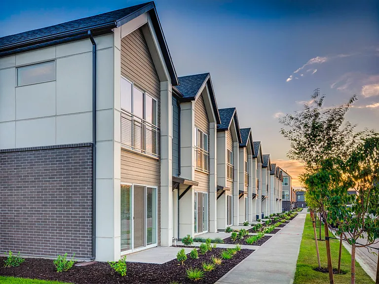 Hawthorne Townhomes — Photo 32