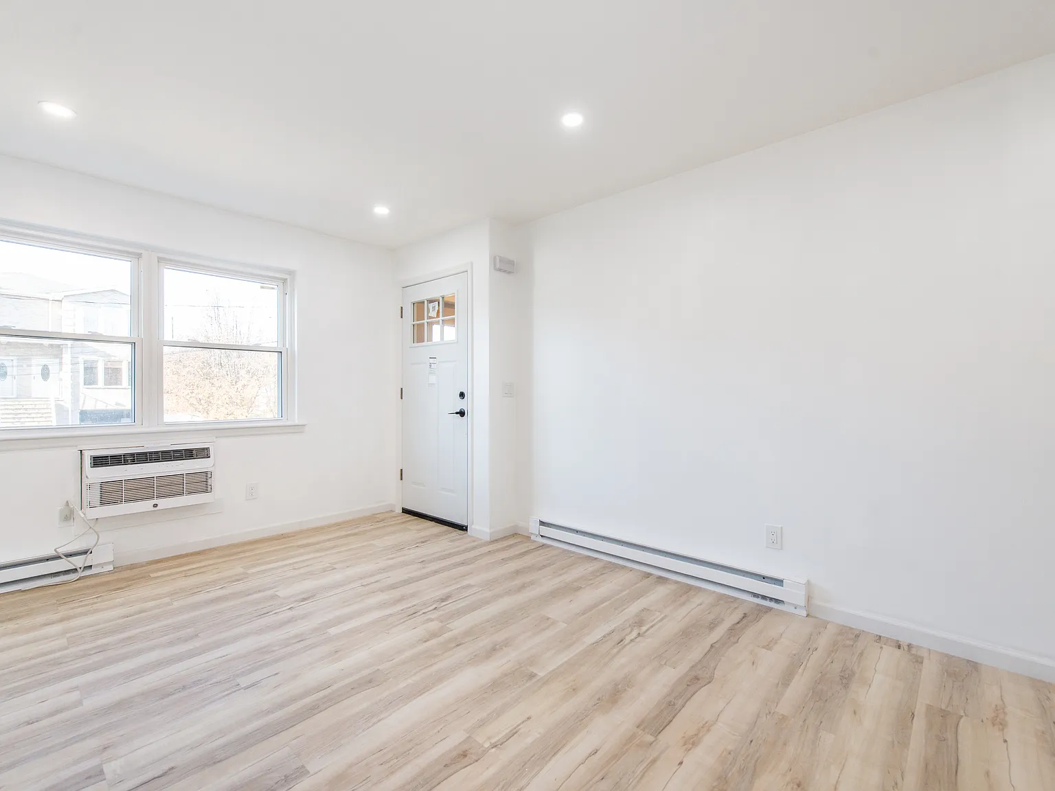 1 bed, $2,000 — Photo 4