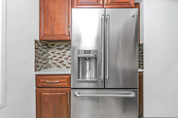 Sold by MJR Real Estate | media 10