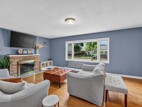 5th image of 273 E McWilliams St