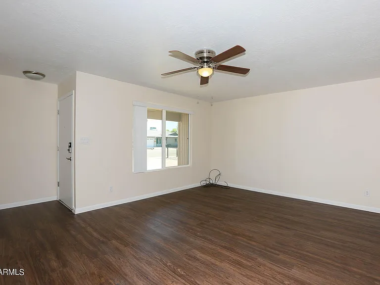 6226 S Hazelton Ln — Photo 8