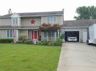 385 Fern Ln, Morris, IL 60450