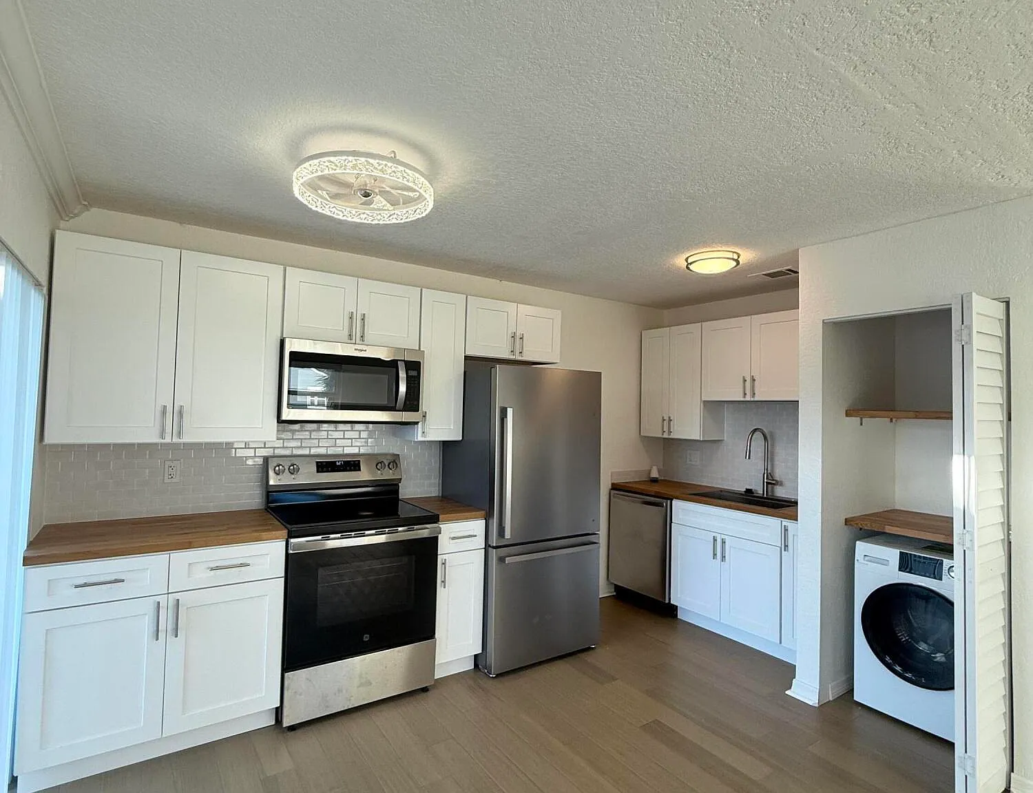 2 bed, 1.0 bath, 992 sqft, $1,700 — Photo 3