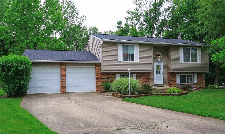 1st image of 3890 Wood Trail Dr