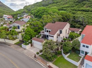1014 Mokuhano St, Honolulu, HI 96825