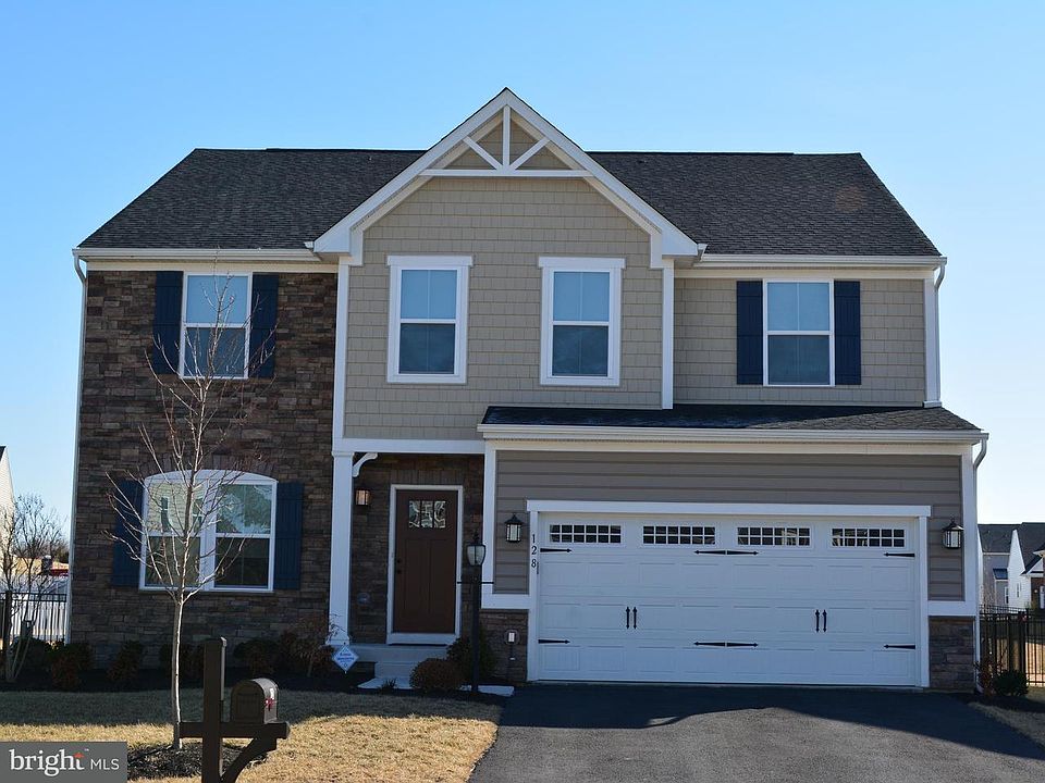 1st image of 128 Cabbage White Dr