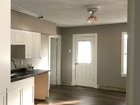 2nd image of 988 Clark Rd