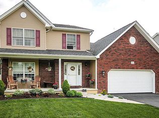 1384 Evergreen Dr, Lake View, NY 14085