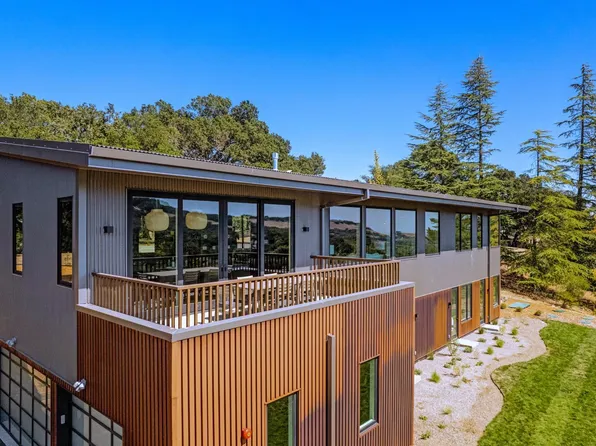 3995 White Oak Court, Sonoma, CA 95476