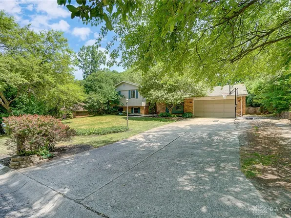 3765 Frostwood Dr, Dayton, OH 45430