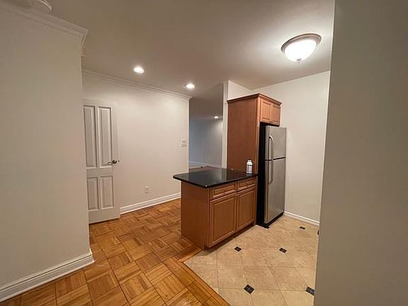 2nd image of 312 Edwards St #1IE