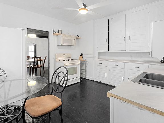 5th image of 1526 Virginia Park St