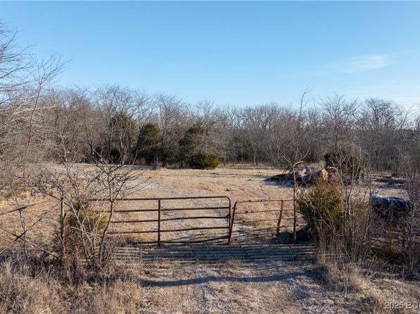 71 Howell Loop, Ulman, MO 65083