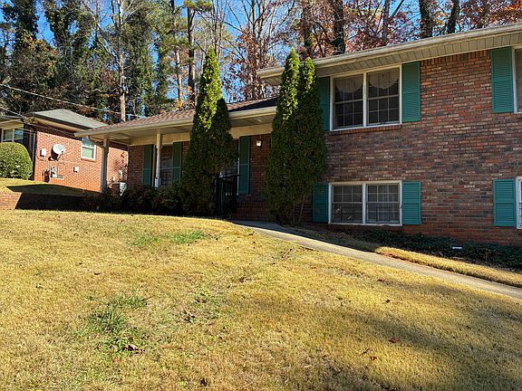 2nd image of 3076 Dogwood Dr #1