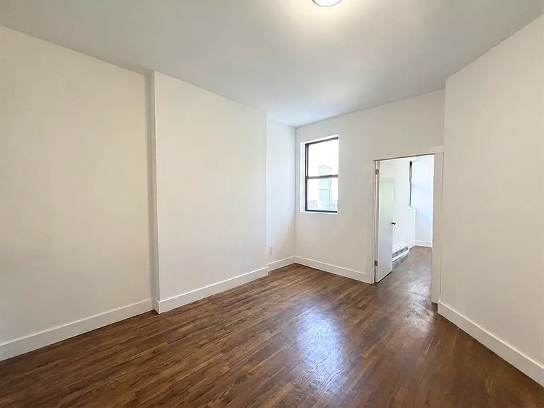 838 Jefferson Ave #4L — Photo 6