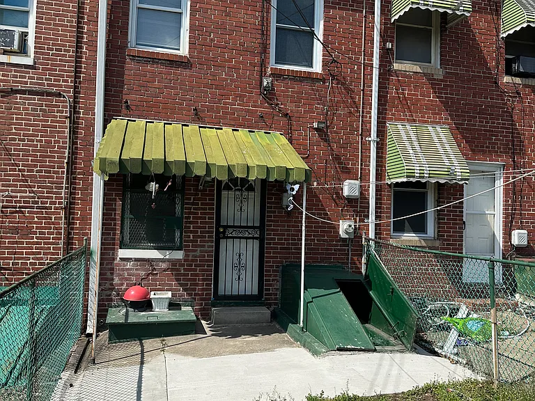 1035 N Kenwood Ave — Photo 8