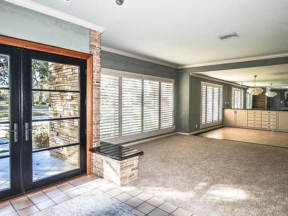 3rd image of 185 Central Caldwood Dr