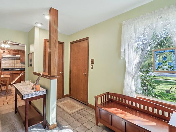 5th image of 9132 Monitor Ave