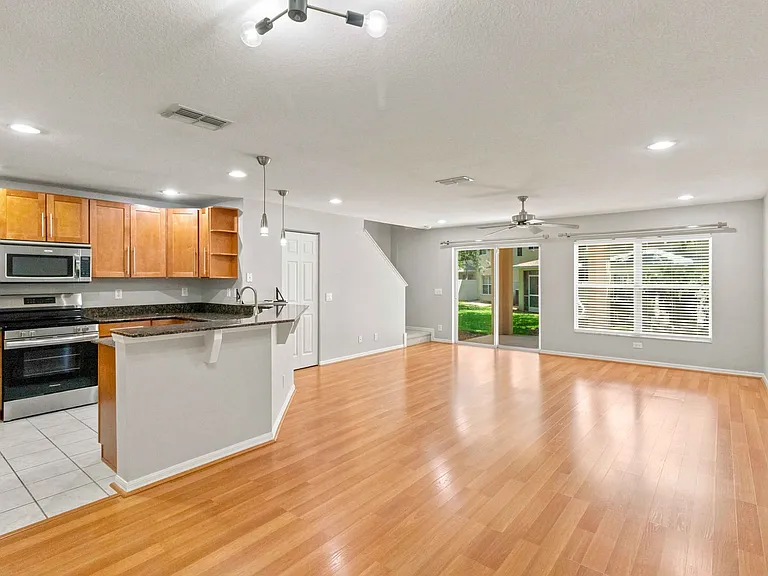 2947 Royal Tuscan Ln — Photo 6