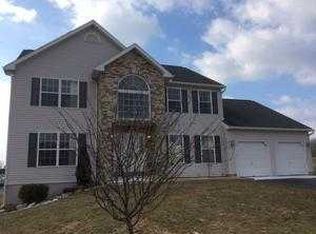 11 Calais Dr, Reading, PA 19605