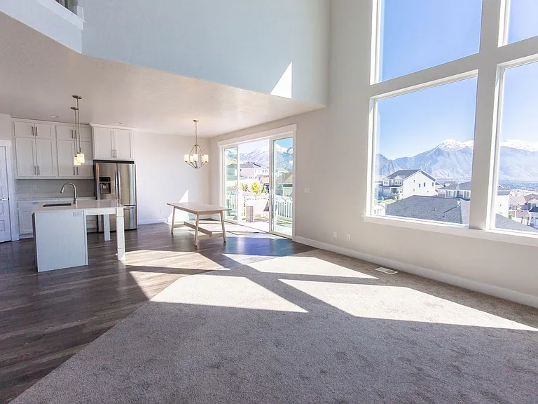 761 W Summer View Ln — Photo 5