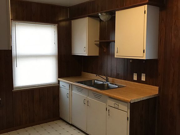 4th image of 1512 Cedar Dr