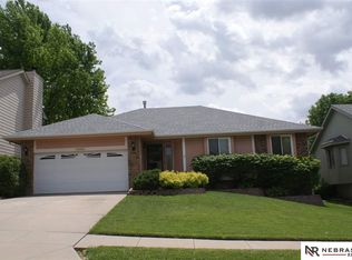 16905 M Cir, Omaha, NE 68135