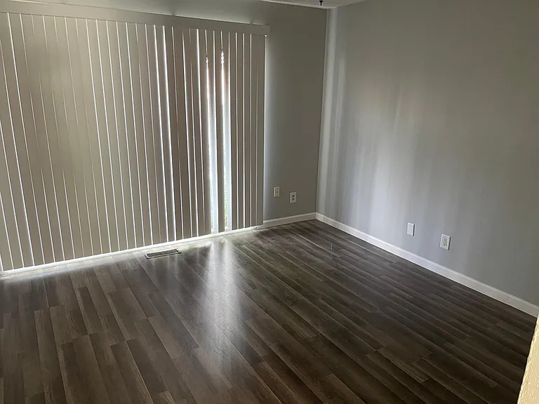 3608 Kenbrooke Ct — Photo 3