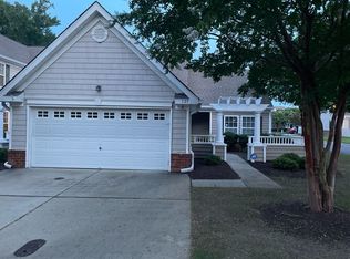 121 Lands End Ln, Carrollton, VA 23314
