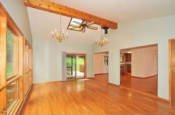 5th image of 247 Highland Ave