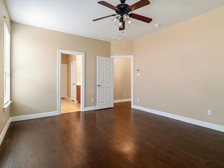 4621 Brighton Dr — Photo 14