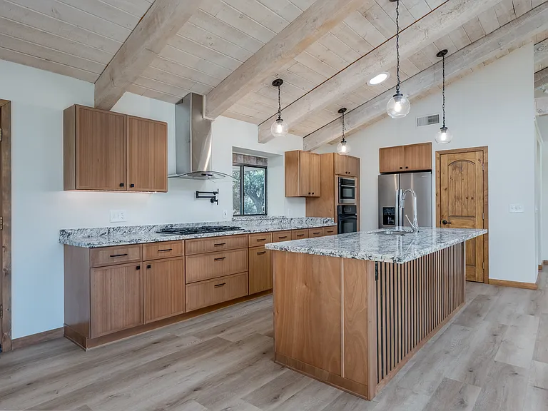 1050 Lee Mountain Rd — Photo 10