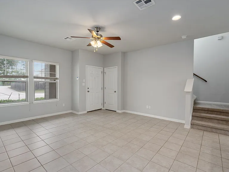 207 Wainscot Oak Way — Photo 7